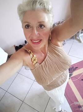 Public Photo of divina_pelosa